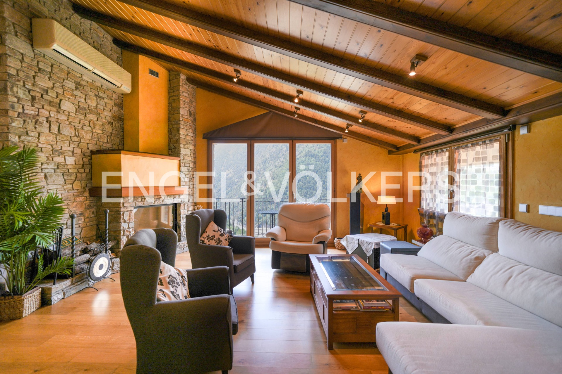 Àtic en venda a Anyós, 3 habitacions, 237 metres