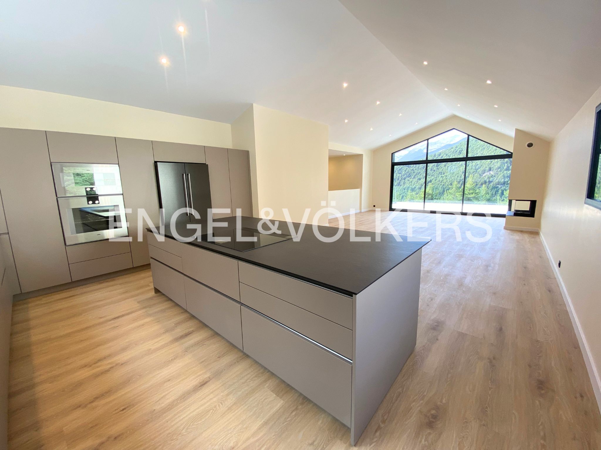 Xalet de lloguer a Anyós, 4 habitacions, 352 metres