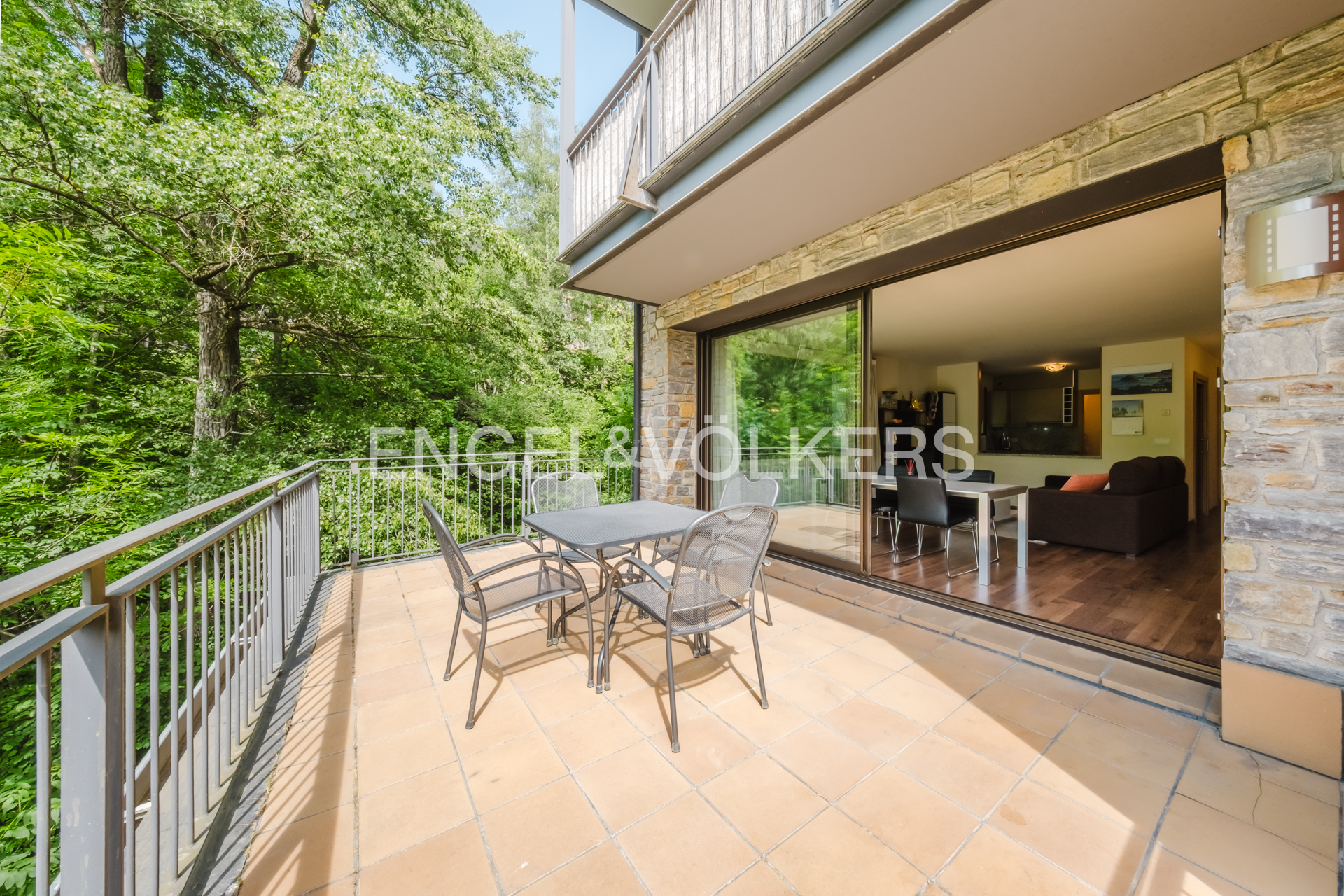 Pis en venda a Anyós, 2 habitacions, 99 metres