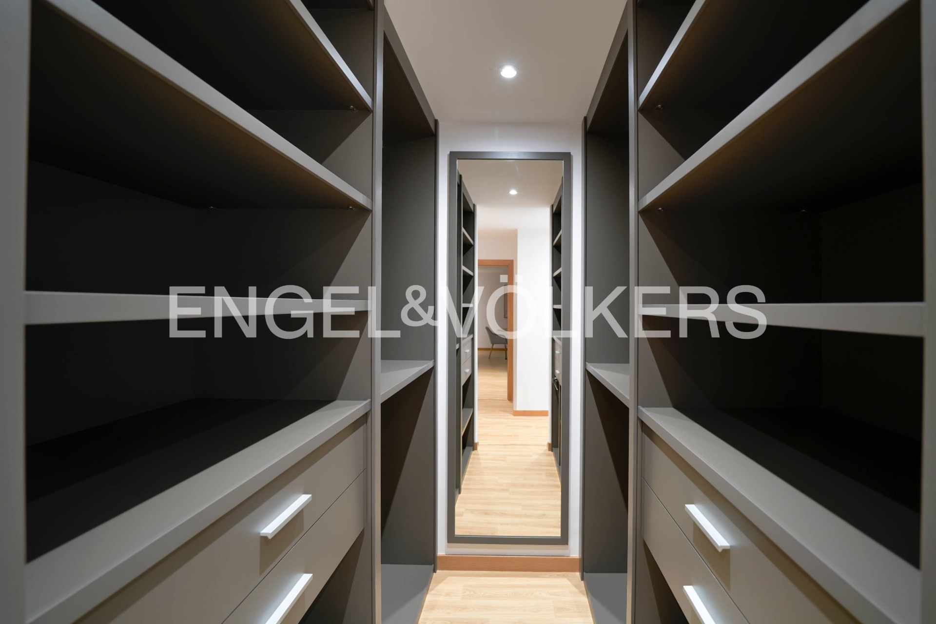 Pis en venda a Arinsal, 2 habitacions, 95 metres