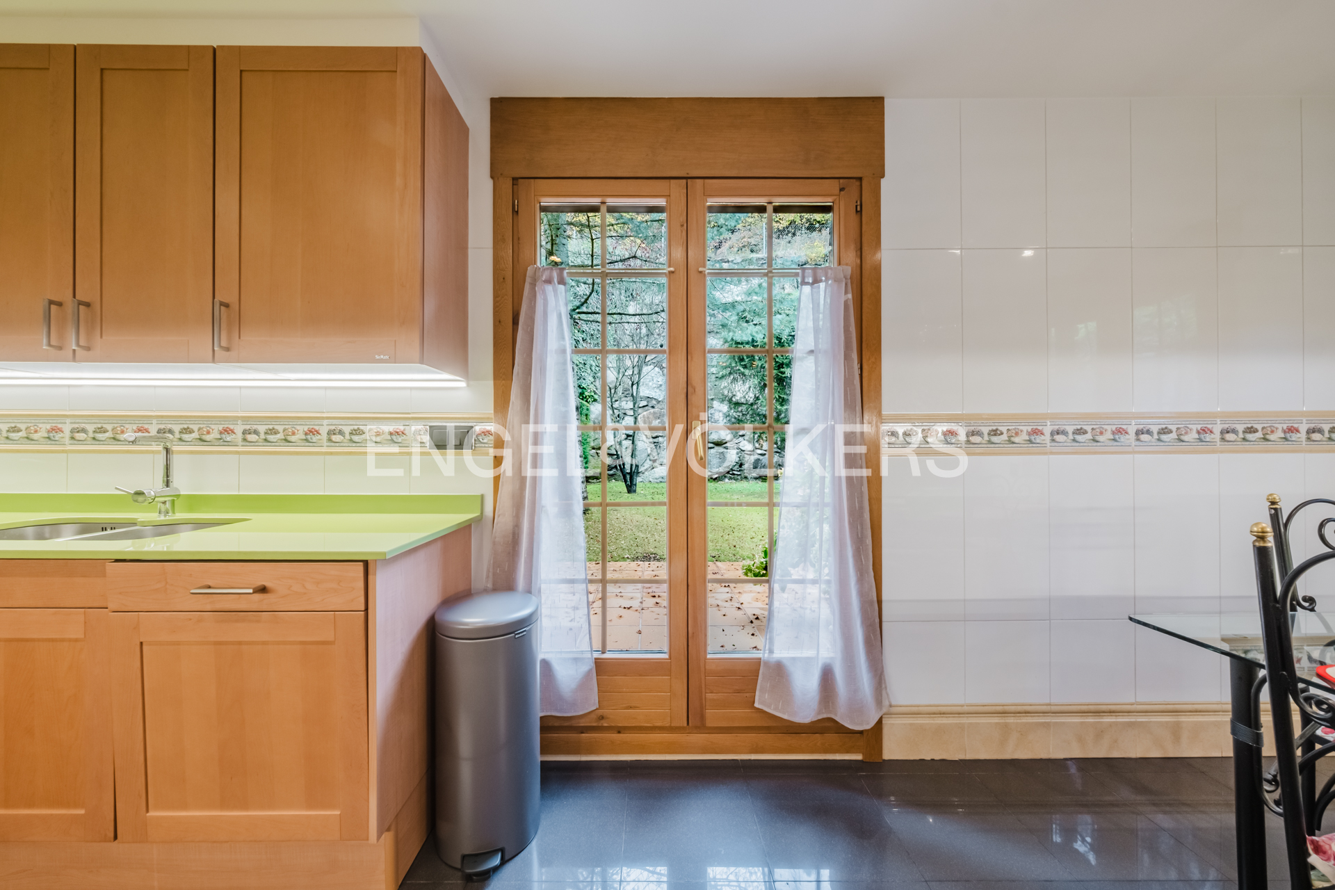 Casa adossada en venda a Arans, 4 habitacions, 382 metres