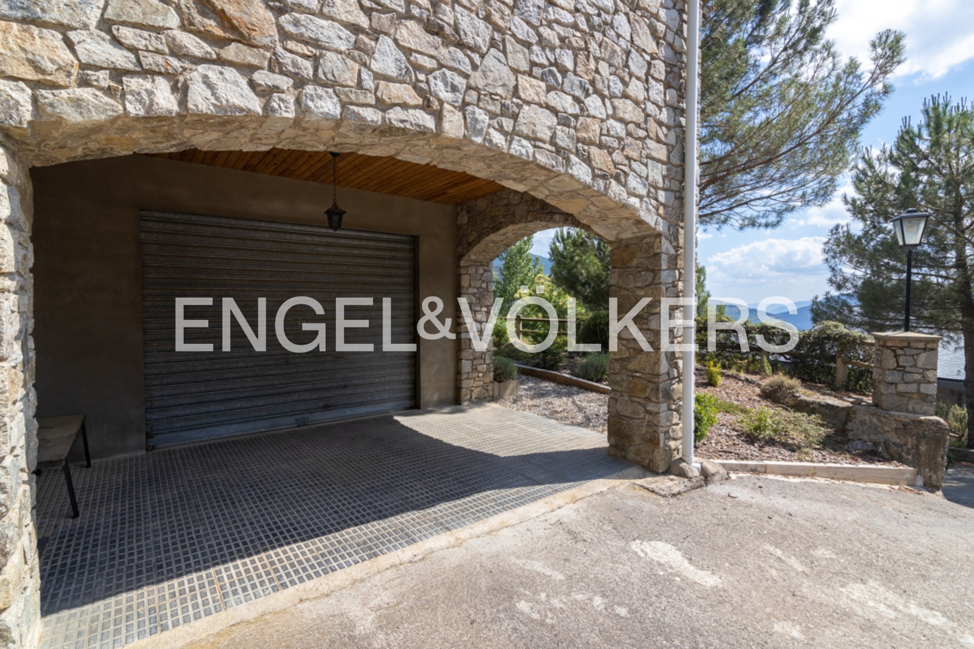 Xalet en venda a Certers, 5 habitacions, 393 metres