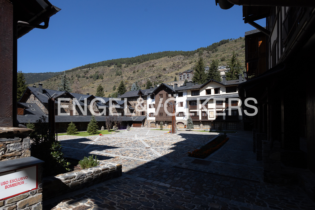 Pis en venda a Canillo, 2 habitacions, 65 metres