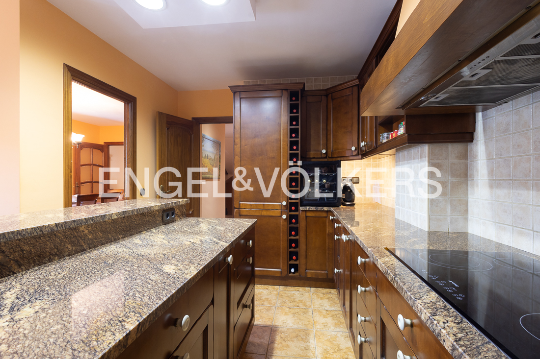 Chalet en venta en L'Aldosa de la Massana, 4 habitaciones, 364 metros