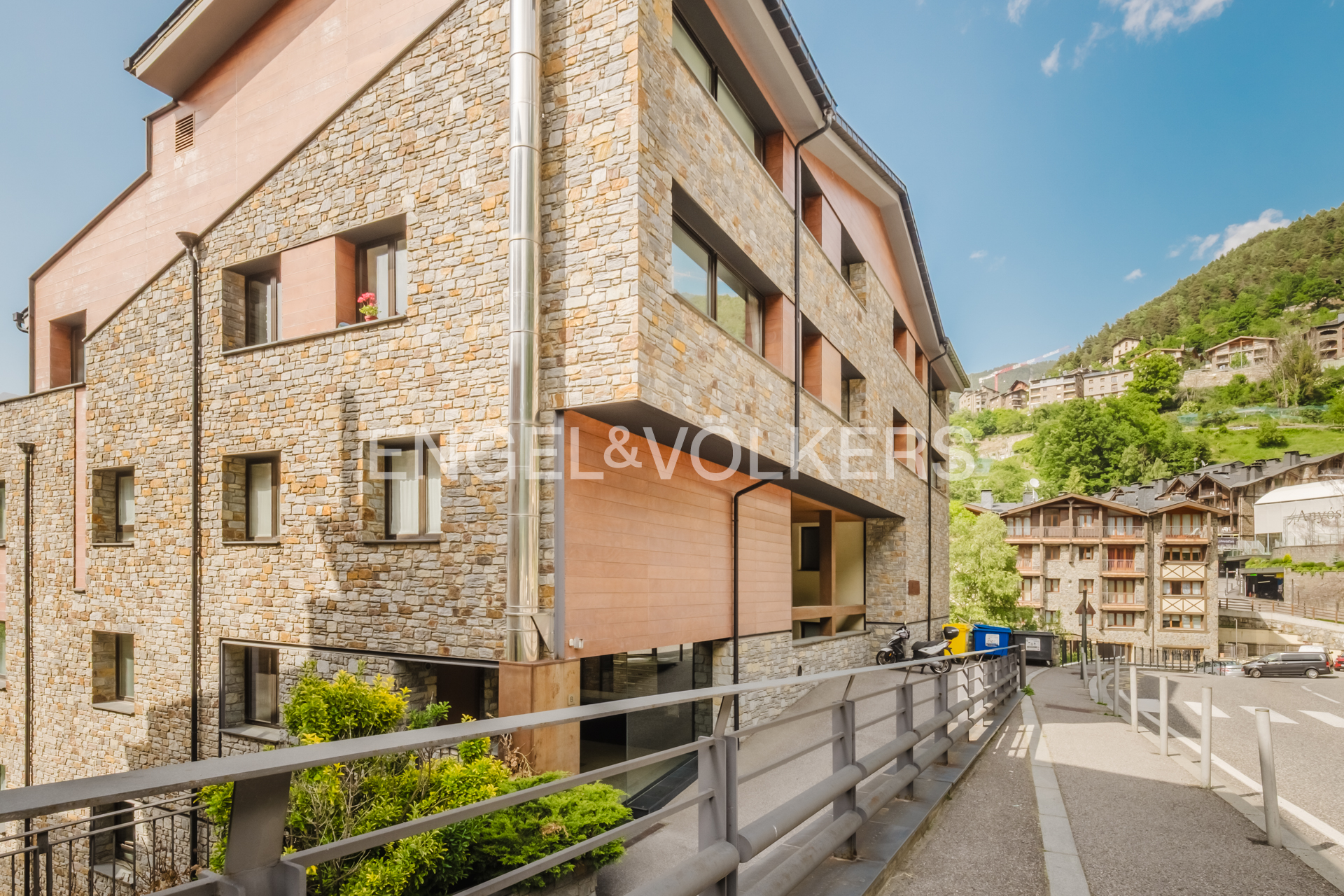 Pis en venda a Anyós, 2 habitacions, 99 metres