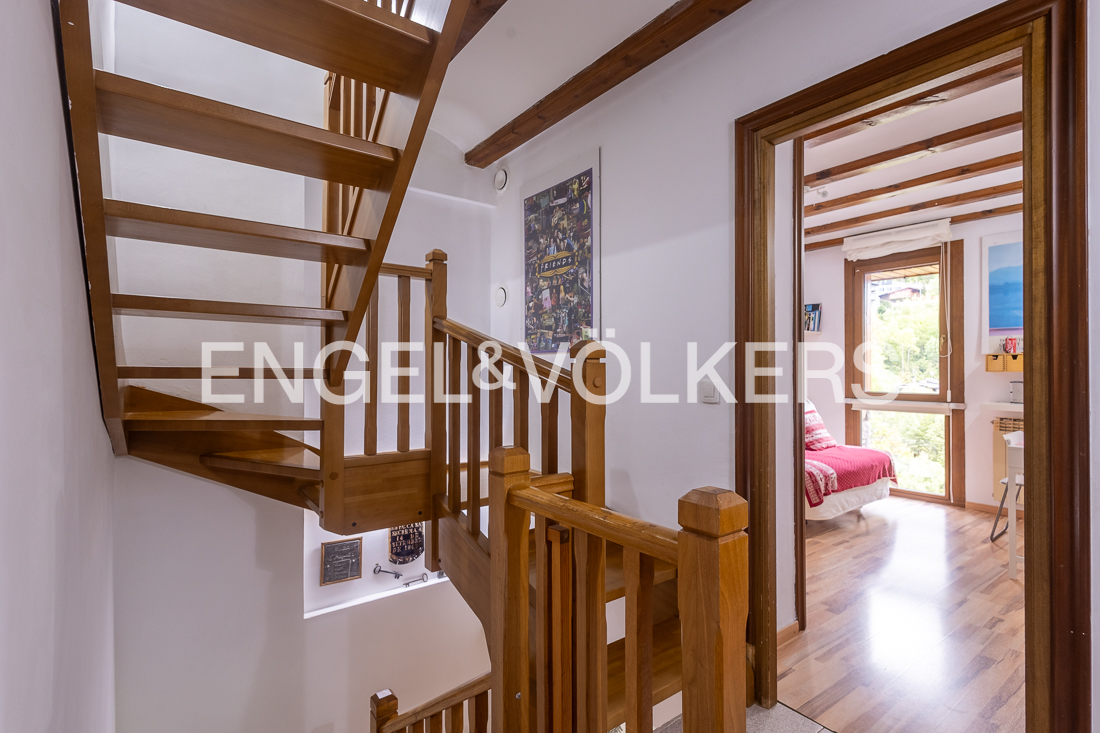 Casa adossada en venda a L'Aldosa de la Massana, 4 habitacions, 174 metres