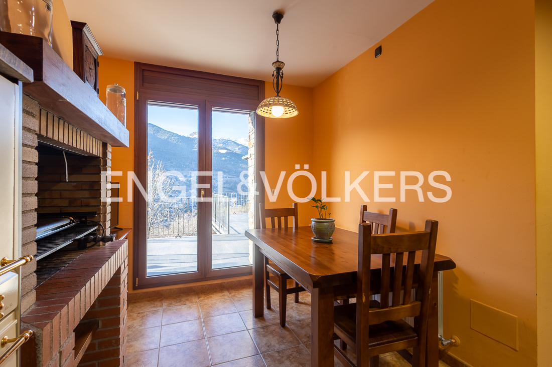 Chalet en venta en L'Aldosa de la Massana, 4 habitaciones, 364 metros