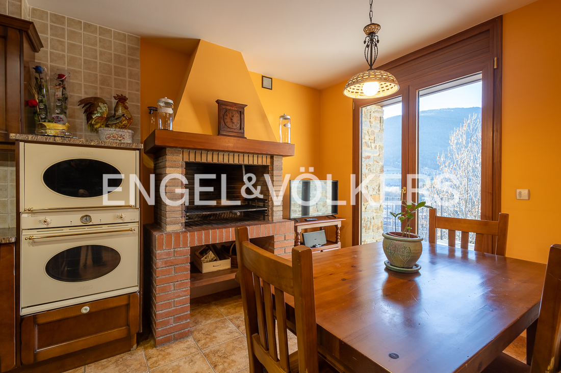 Chalet en venta en L'Aldosa de la Massana, 4 habitaciones, 364 metros