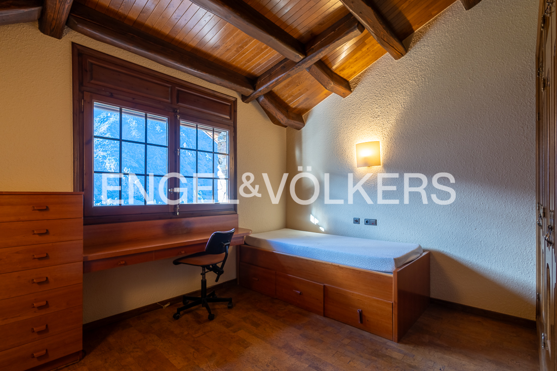 Chalet en venta en Andorra la Vella, 4 habitaciones, 450 metros
