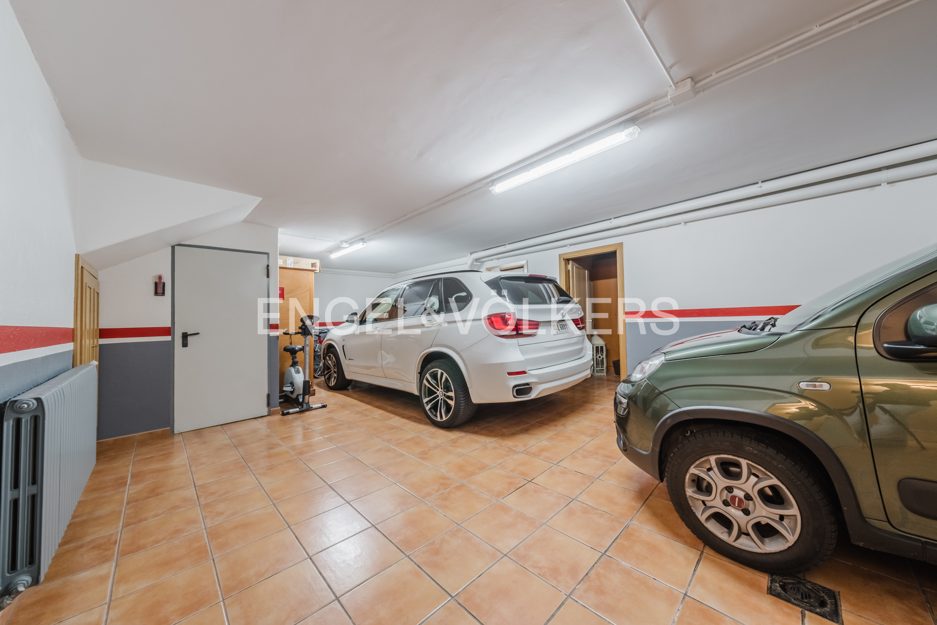 Casa adossada en venda a Arans, 4 habitacions, 382 metres