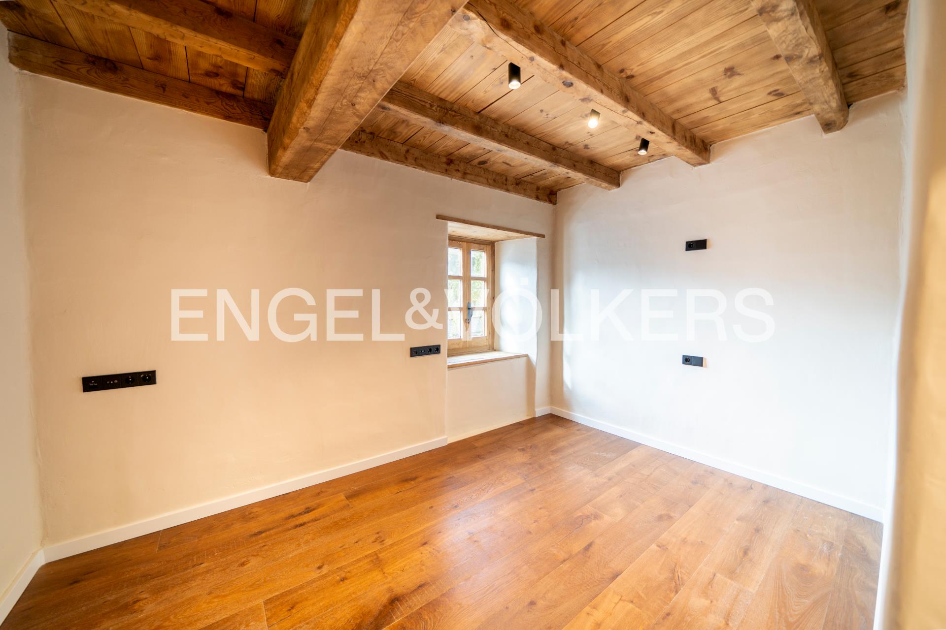 Casa adossada en venda a Ordino, 4 habitacions, 243 metres