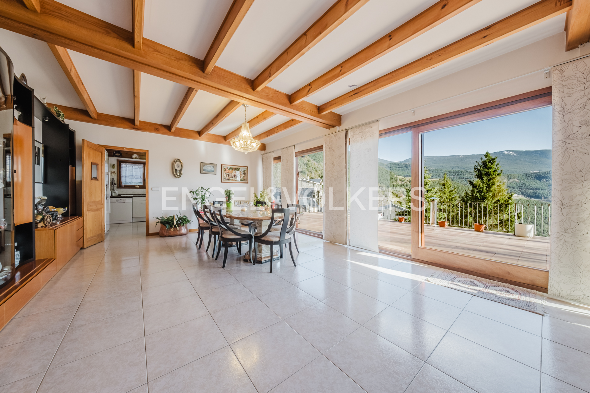 Chalet en venta en Certers, 8 habitaciones, 603 metros