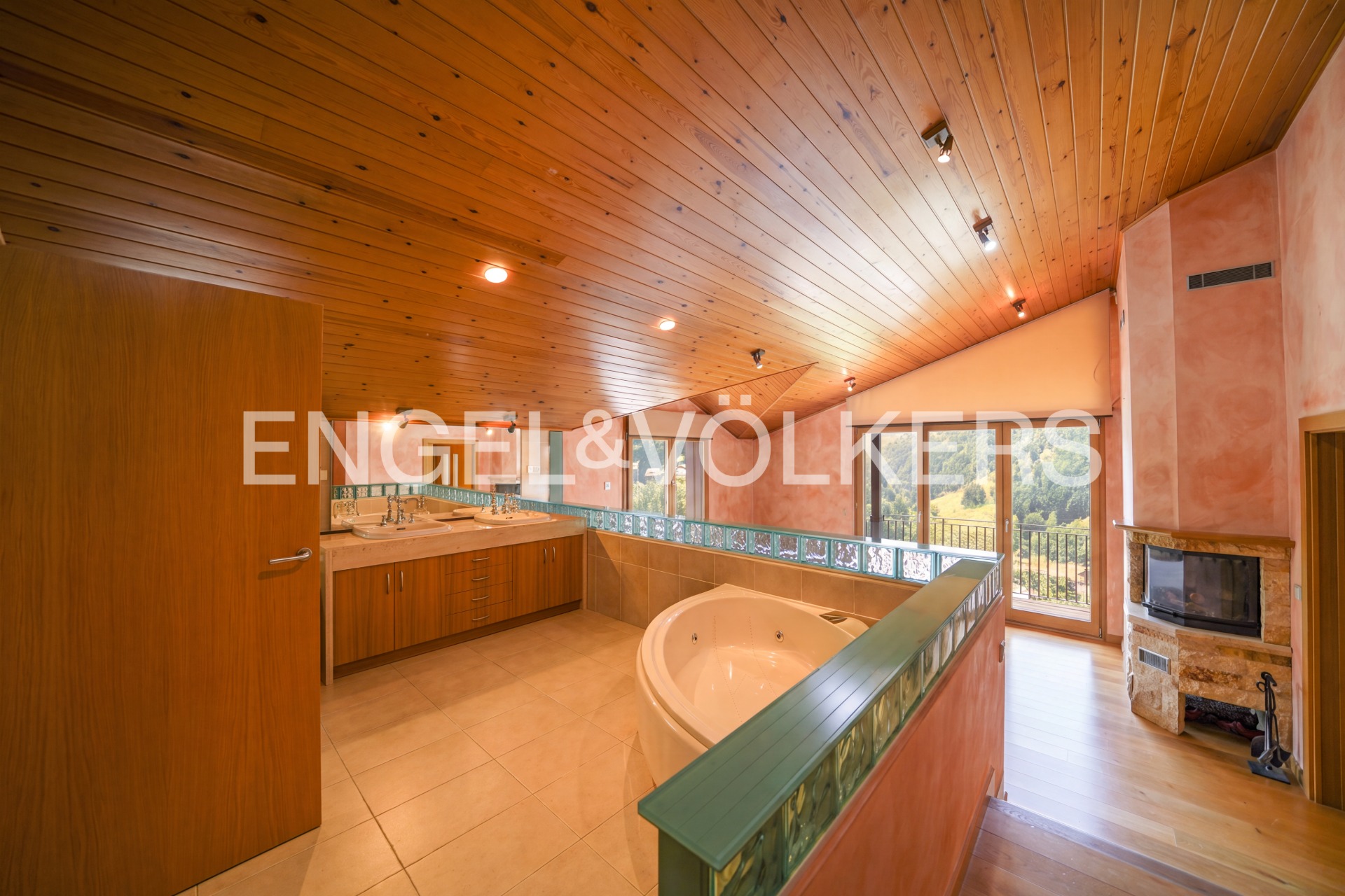 Àtic en venda a Anyós, 3 habitacions, 237 metres