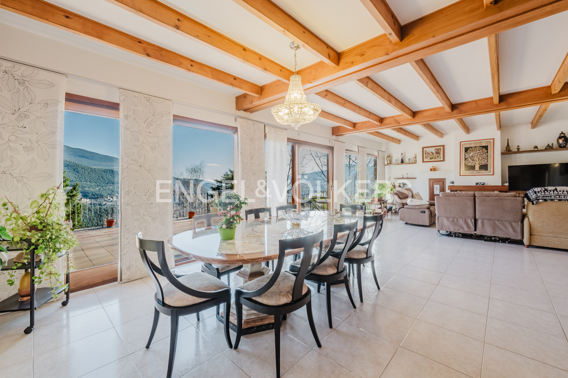 Chalet en venta en Certers, 8 habitaciones, 603 metros
