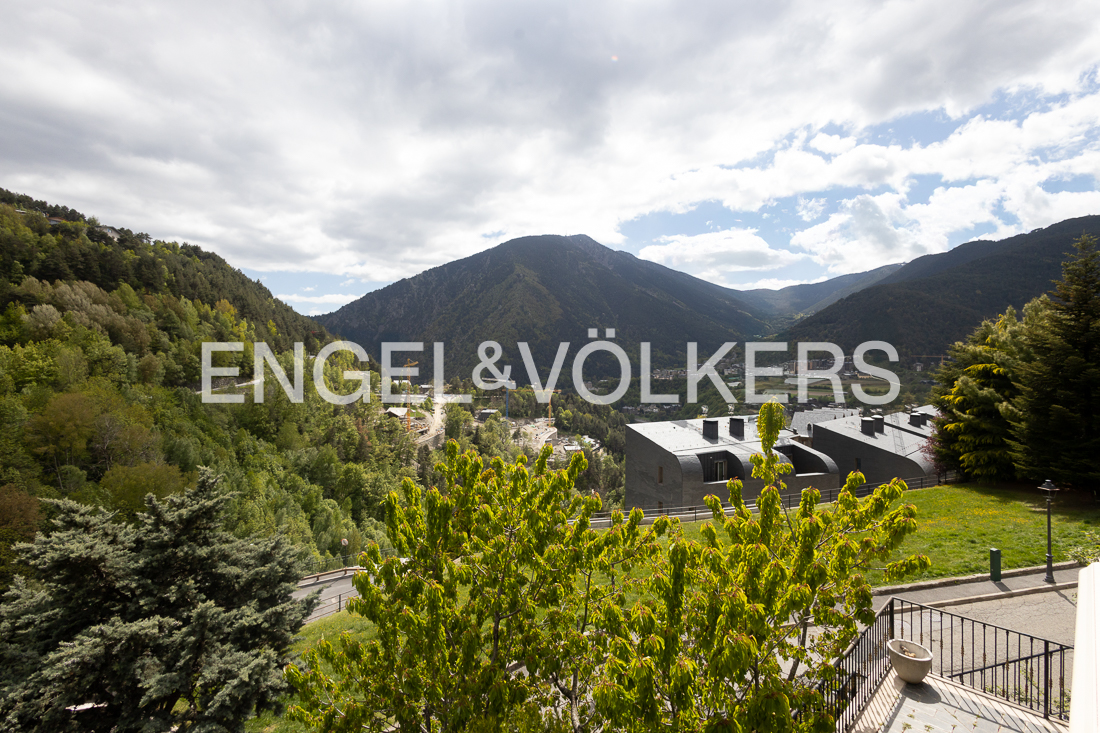 Casa adossada en venda a L'Aldosa de la Massana, 4 habitacions, 174 metres