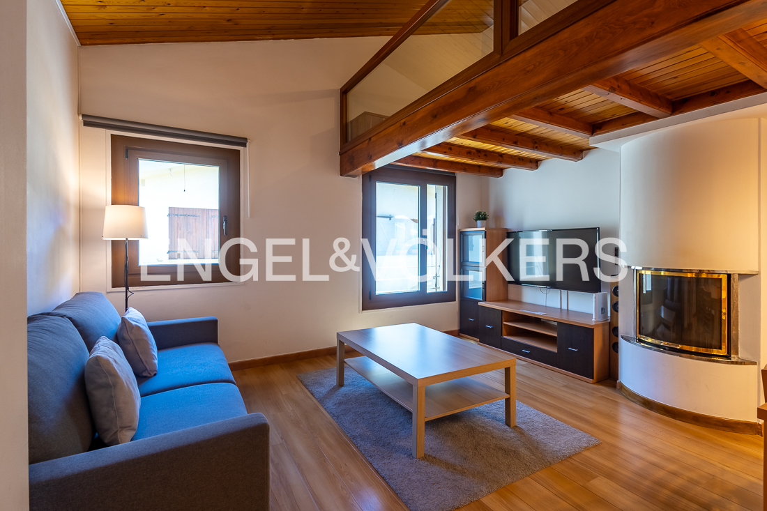 Àtic de lloguer a Els Cortals, 2 habitacions, 84 metres