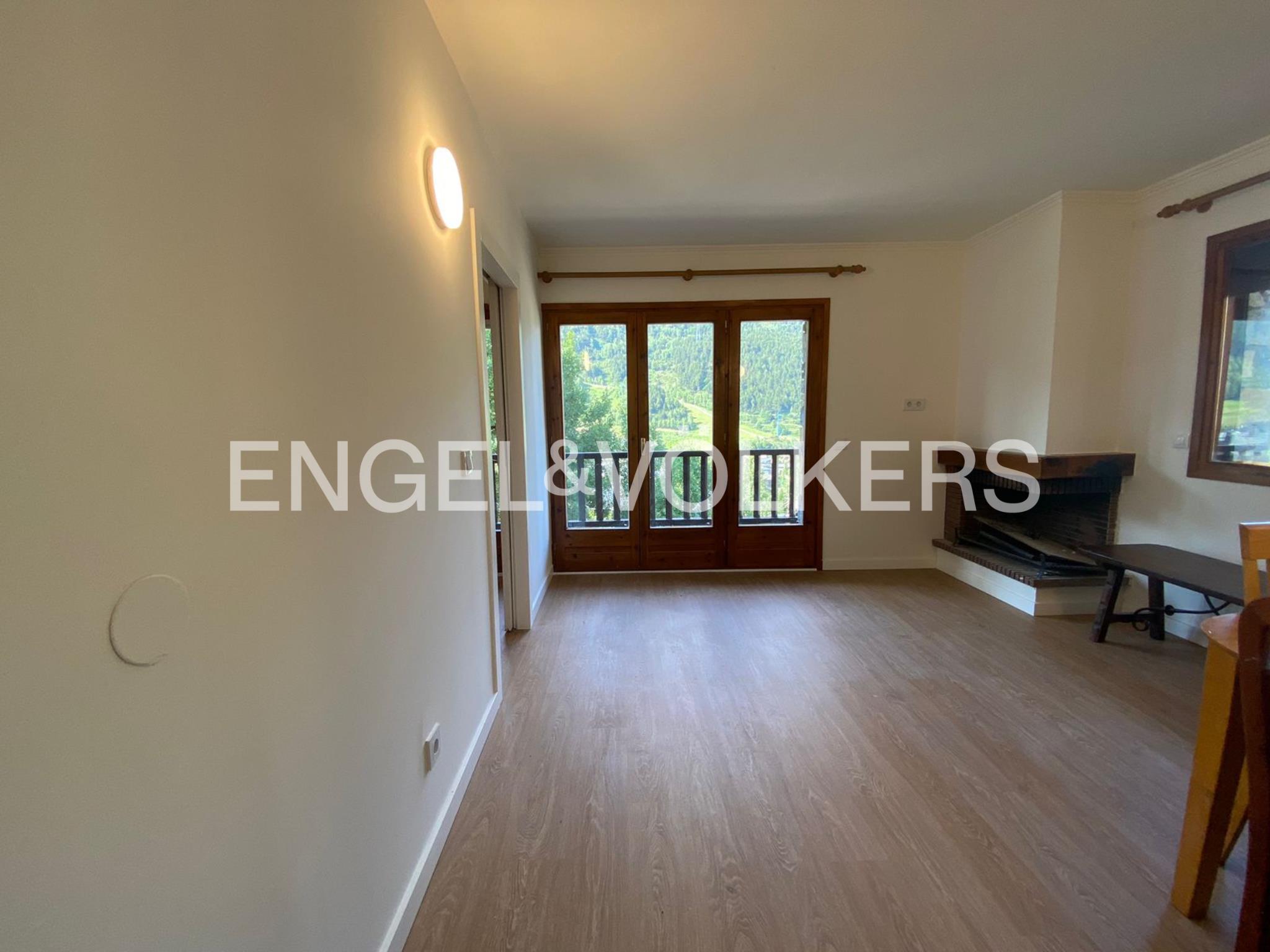 Piso de alquiler en El Tarter, 2 habitaciones, 79 metros