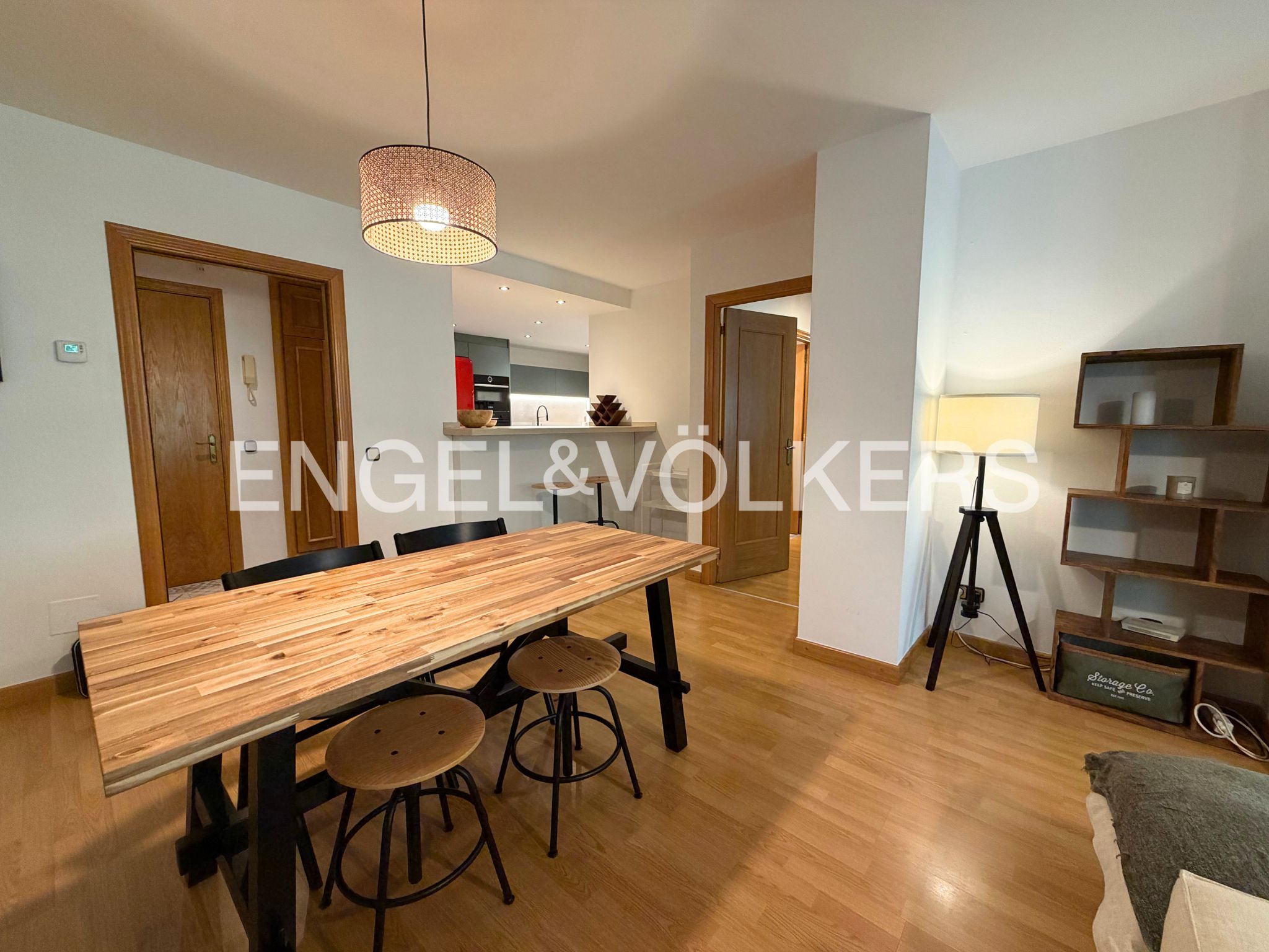 Piso de alquiler en La Cortinada, 2 habitaciones, 91 metros