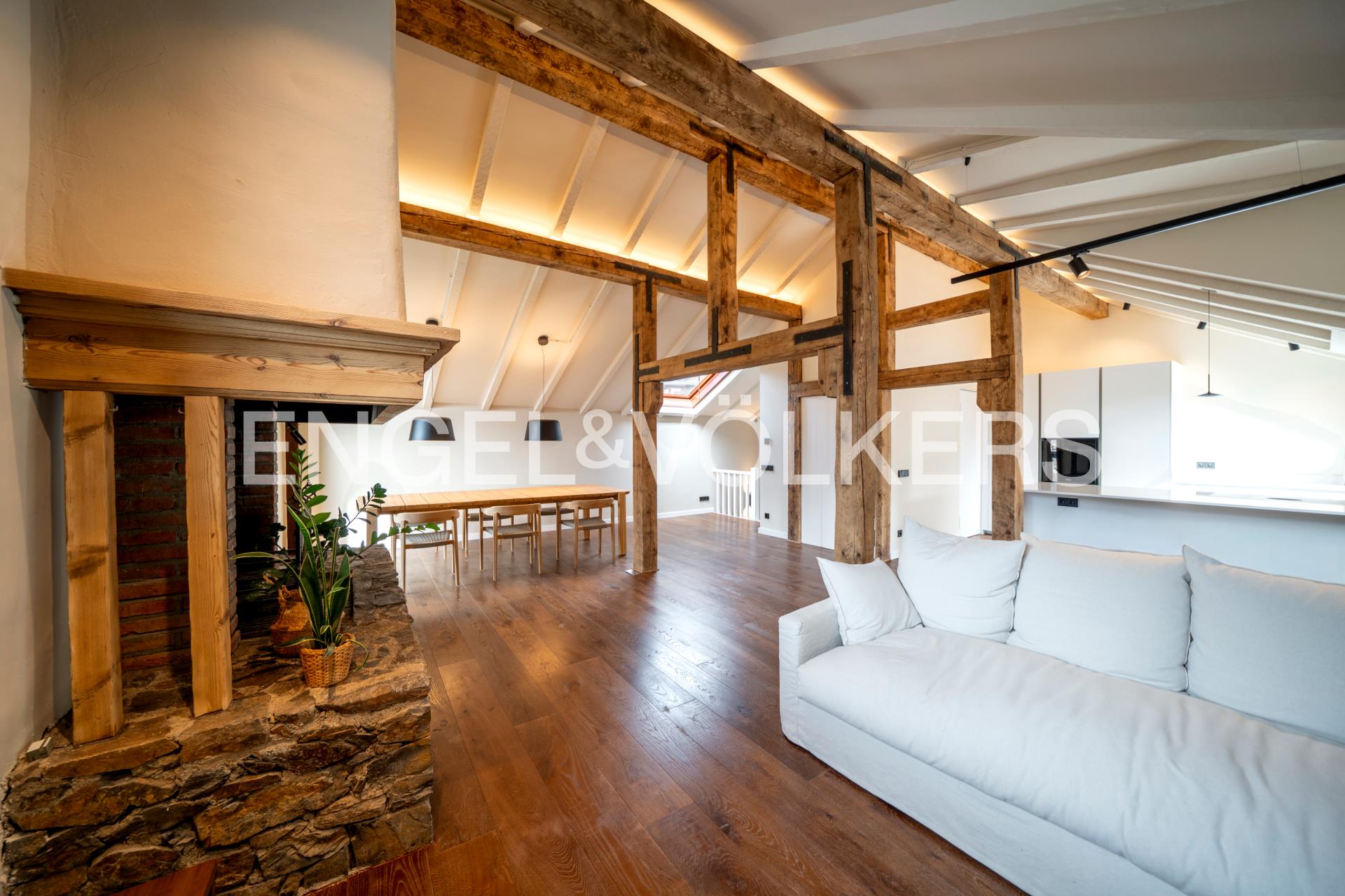 Casa adossada en venda a Ordino, 4 habitacions, 243 metres
