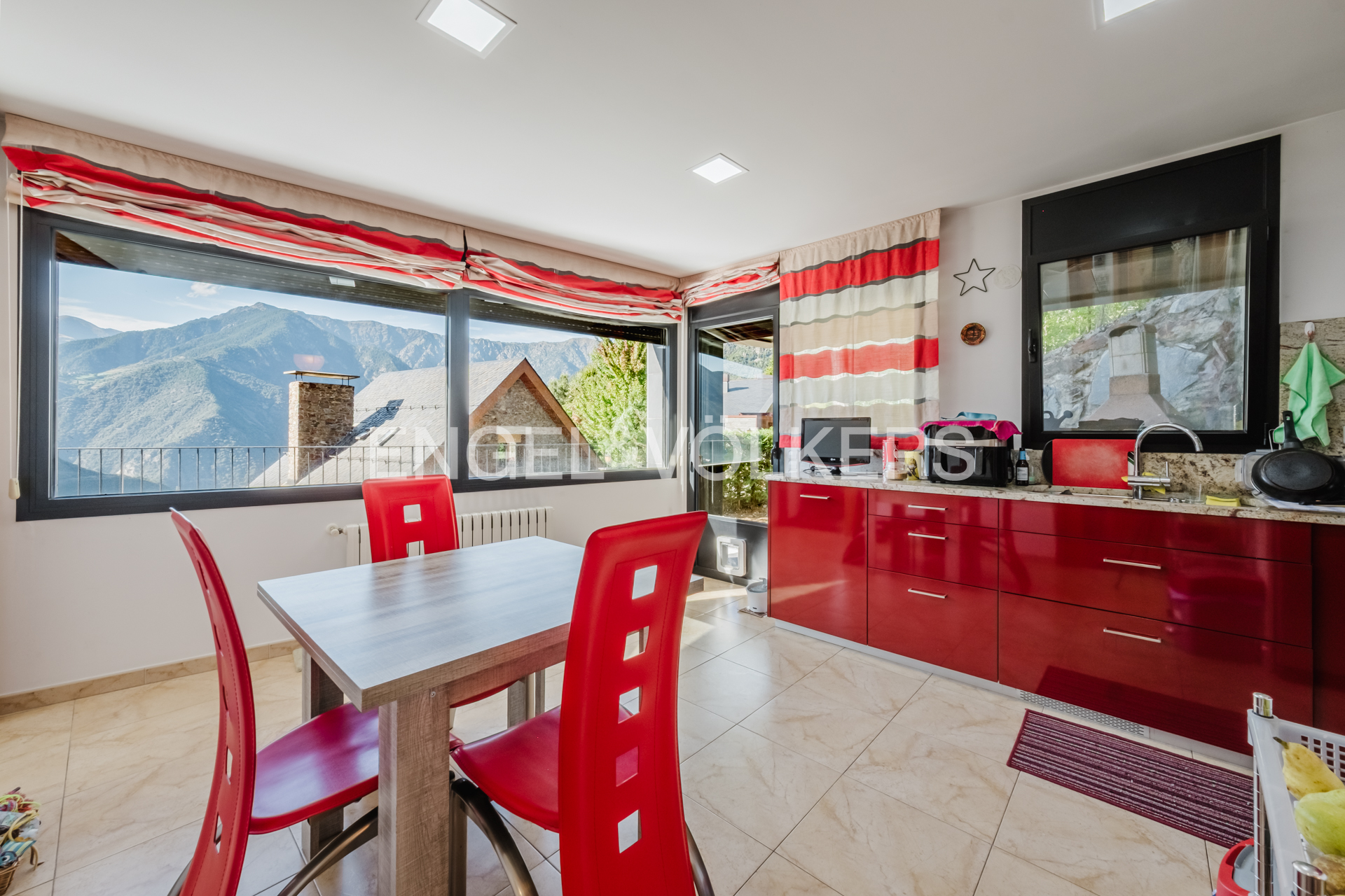 Xalet en venda a Aixirivall, 5 habitacions, 390 metres