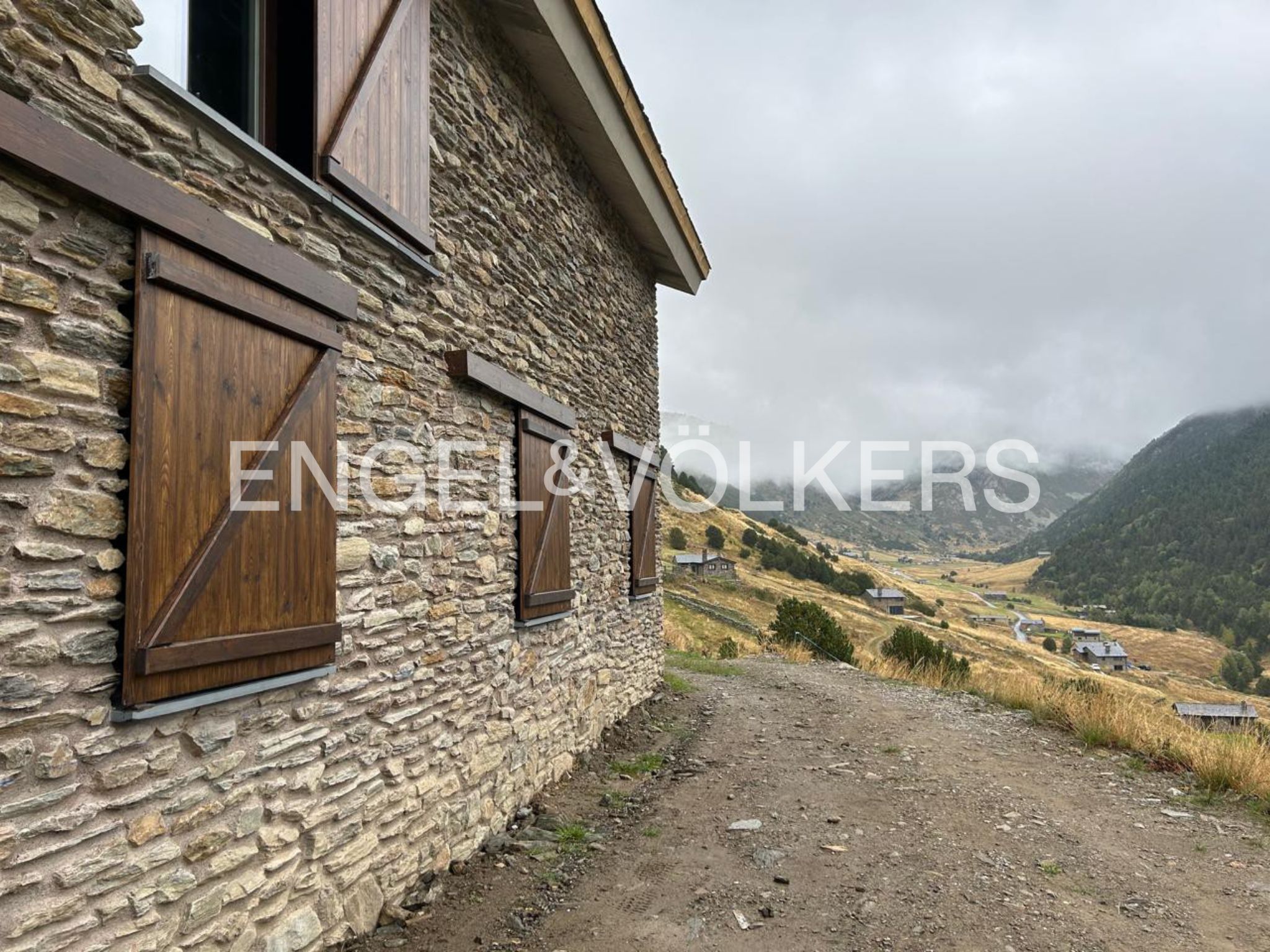 Chalet en venta en Canillo, 3 habitaciones, 170 metros