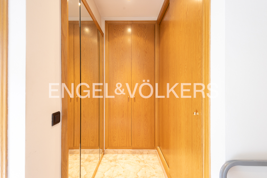 Chalet en venta en Encamp, 4 habitaciones, 240 metros