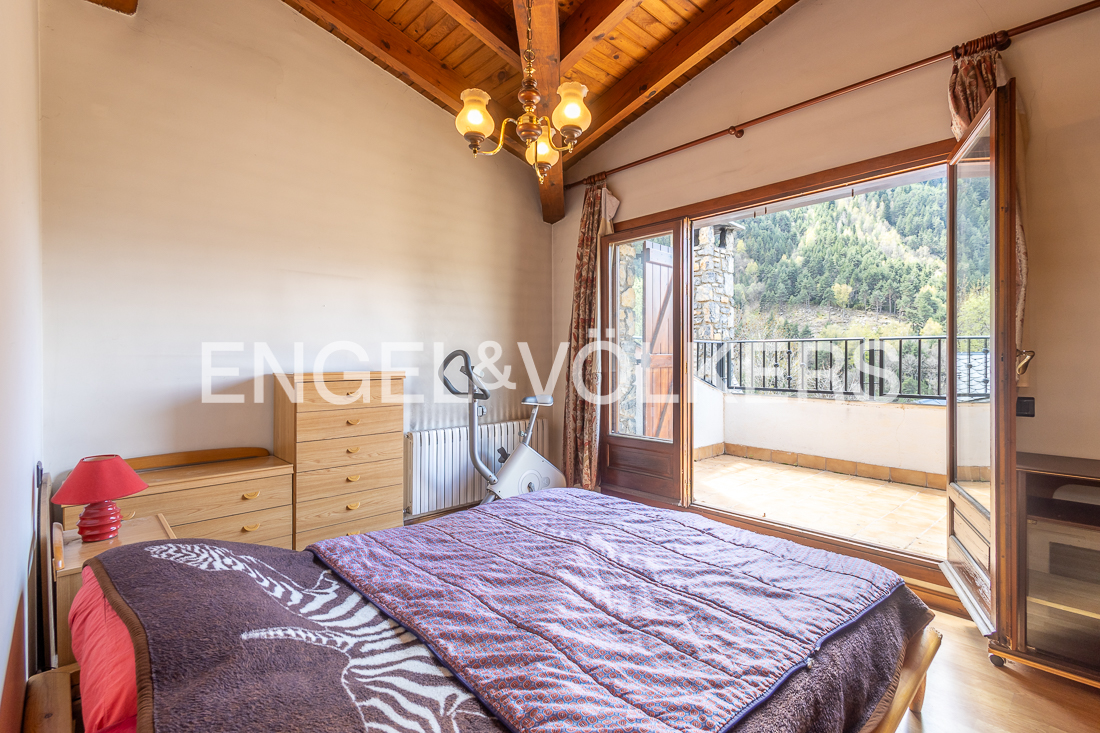 Chalet en venta en Encamp, 4 habitaciones, 240 metros