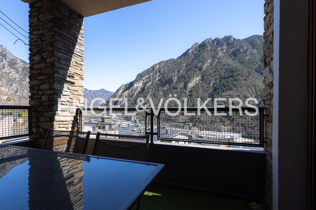 Pis en venda a Santa Coloma, 3 habitacions, 157 metres