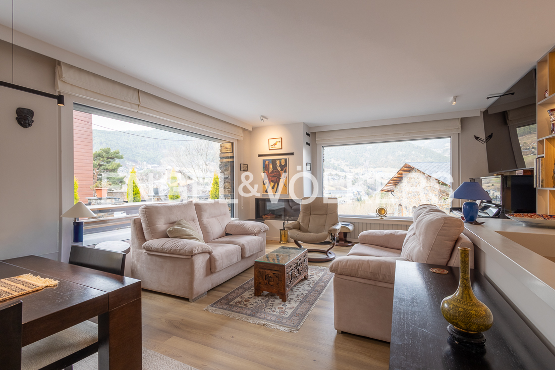 Xalet en venda a Anyós, 5 habitacions, 315 metres