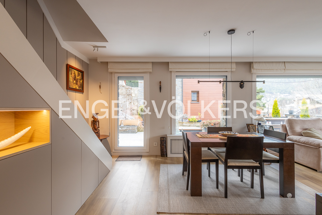 Xalet en venda a Anyós, 5 habitacions, 315 metres