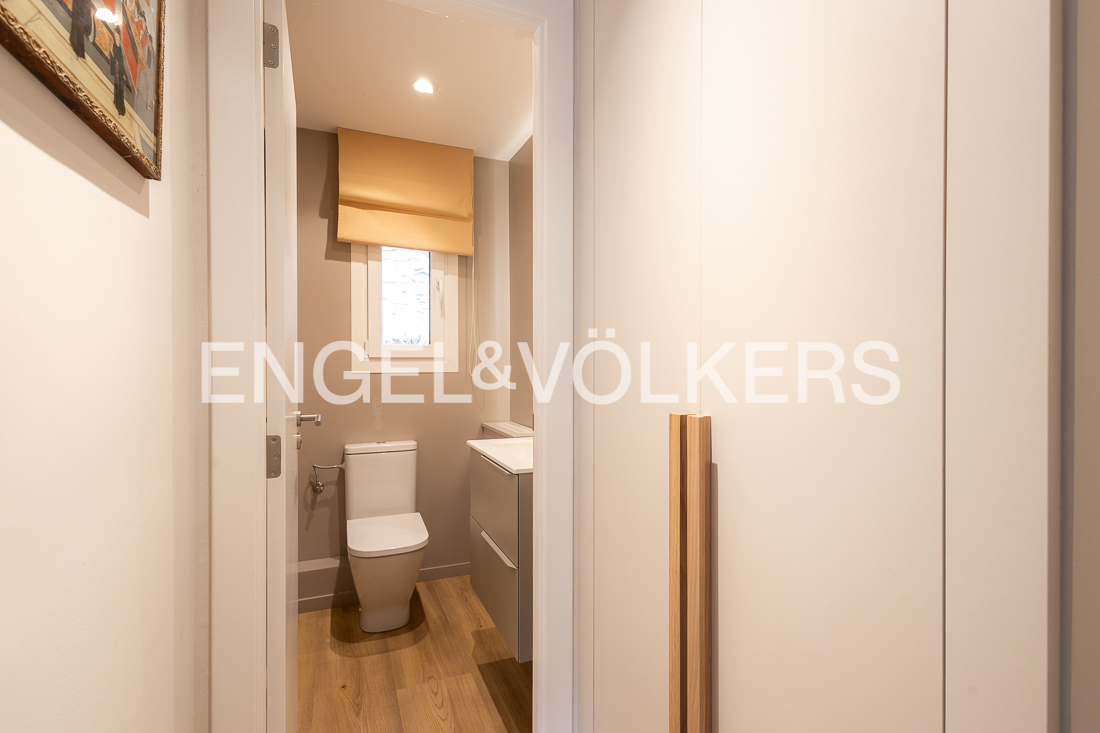 Xalet en venda a Anyós, 5 habitacions, 315 metres