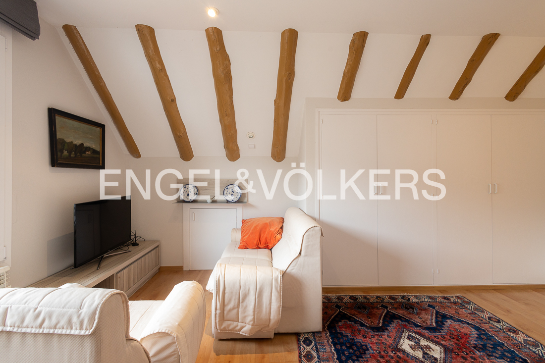 Xalet en venda a Anyós, 5 habitacions, 315 metres