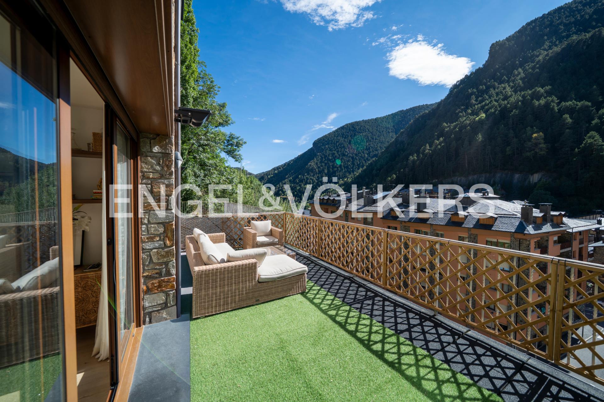 Pis en venda a Arinsal, 2 habitacions, 97 metres