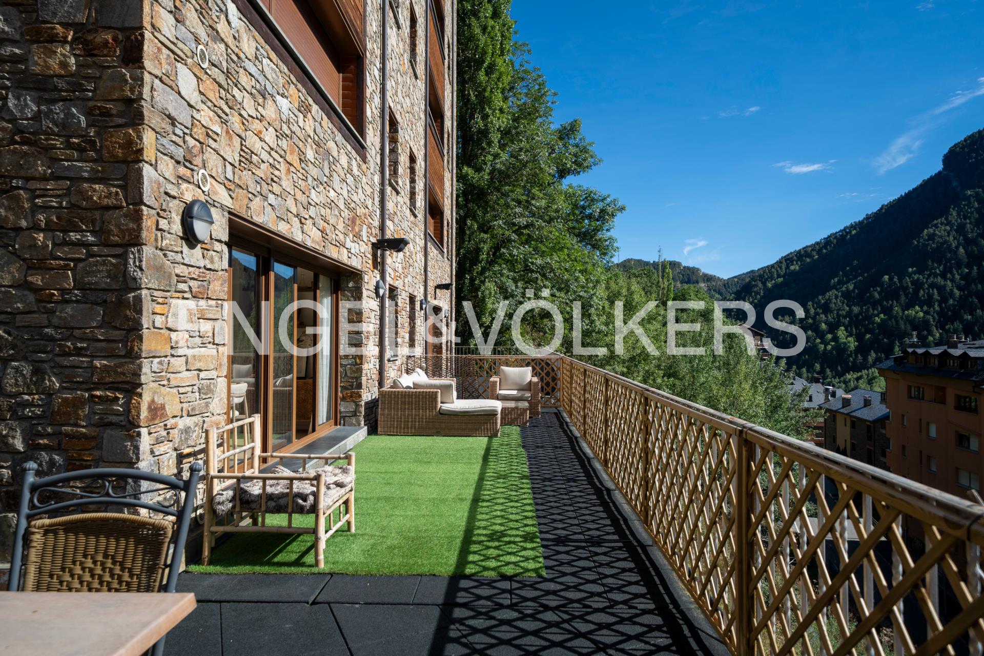 Pis en venda a Arinsal, 2 habitacions, 97 metres