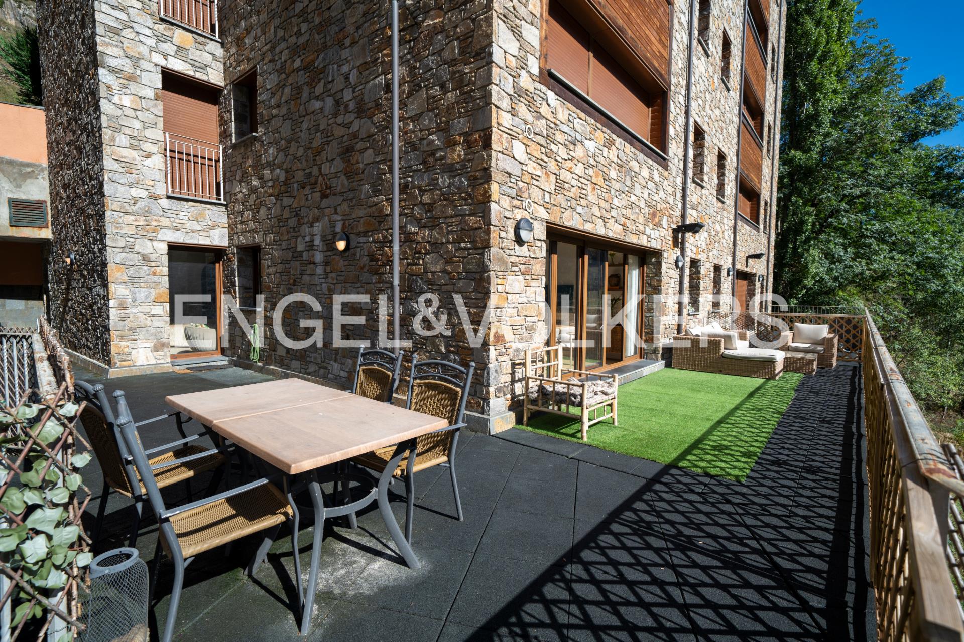 Pis en venda a Arinsal, 2 habitacions, 97 metres