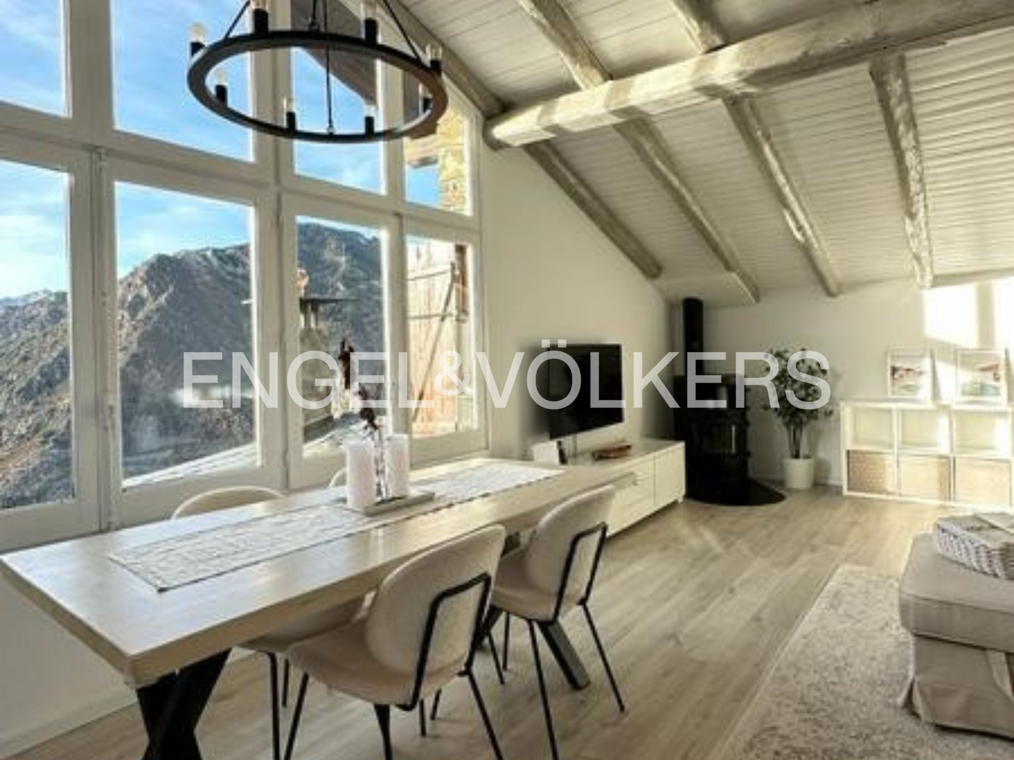 Casa adosada en venta en Escaldes Engordany, 2 habitaciones, 108 metros