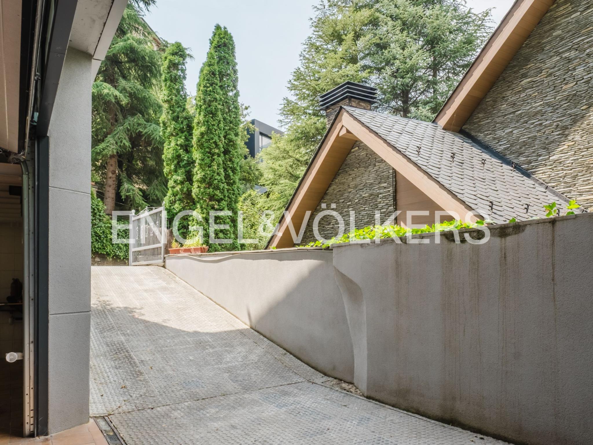 Xalet en venda a Escaldes Engordany, 5 habitacions, 425 metres