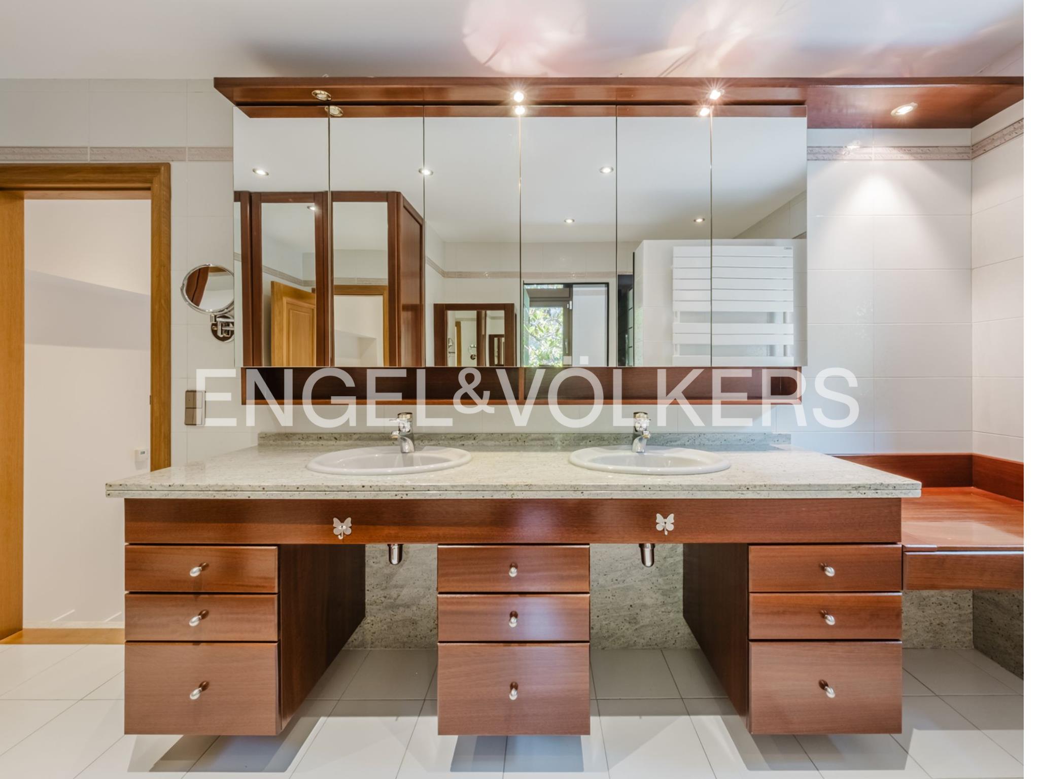 Xalet en venda a Escaldes Engordany, 5 habitacions, 425 metres