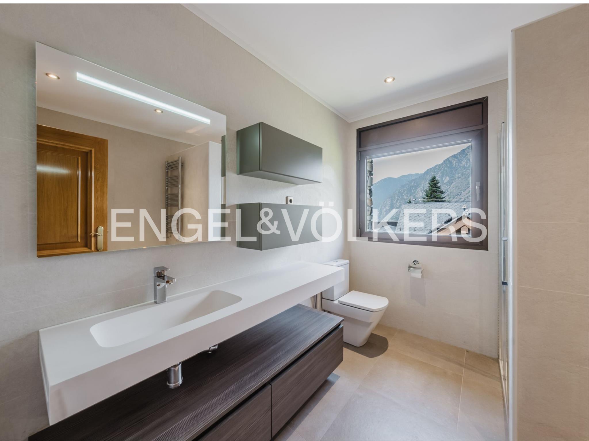 Xalet en venda a Escaldes Engordany, 5 habitacions, 425 metres