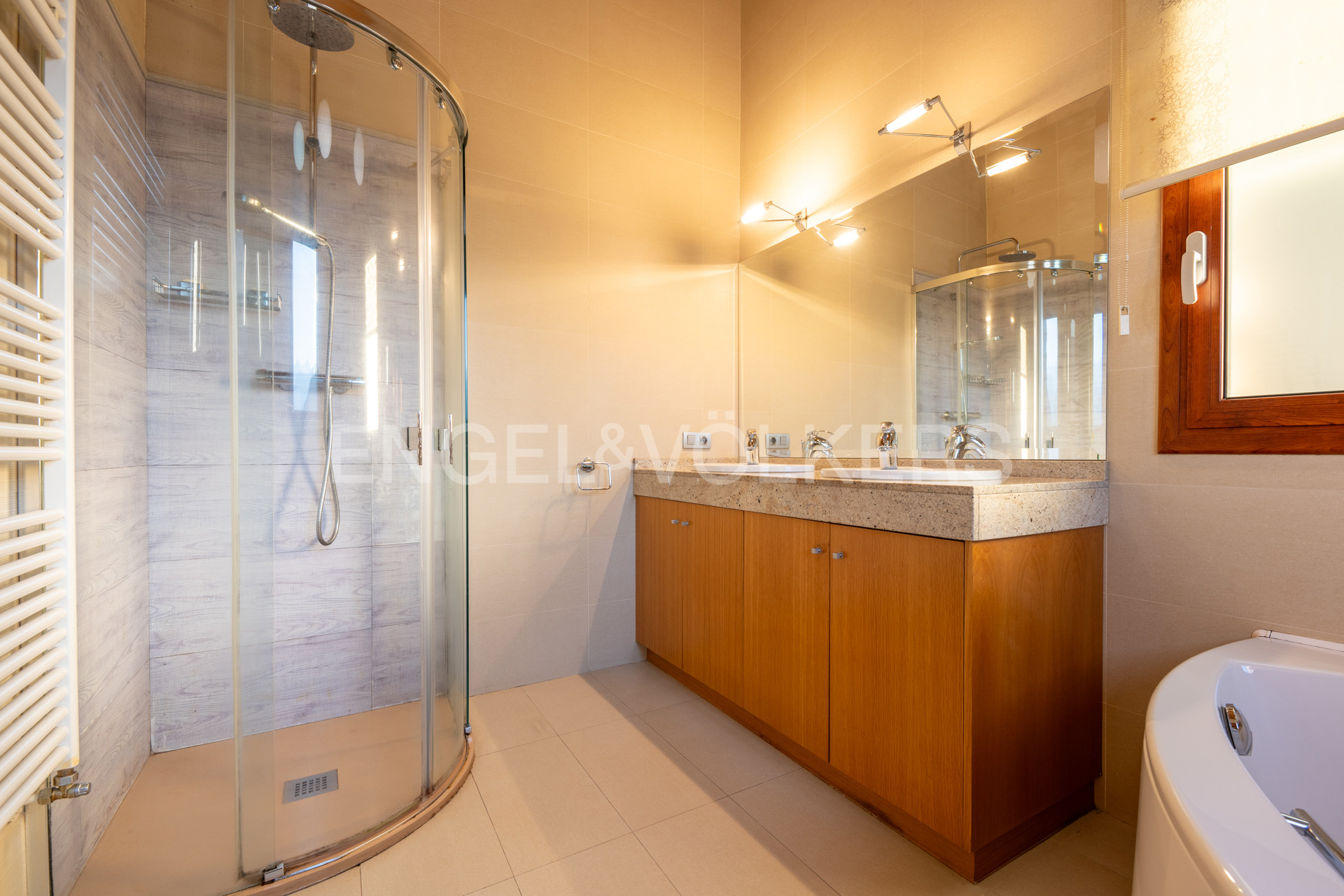 Chalet en venta en Aixirivall, 4 habitaciones, 488 metros