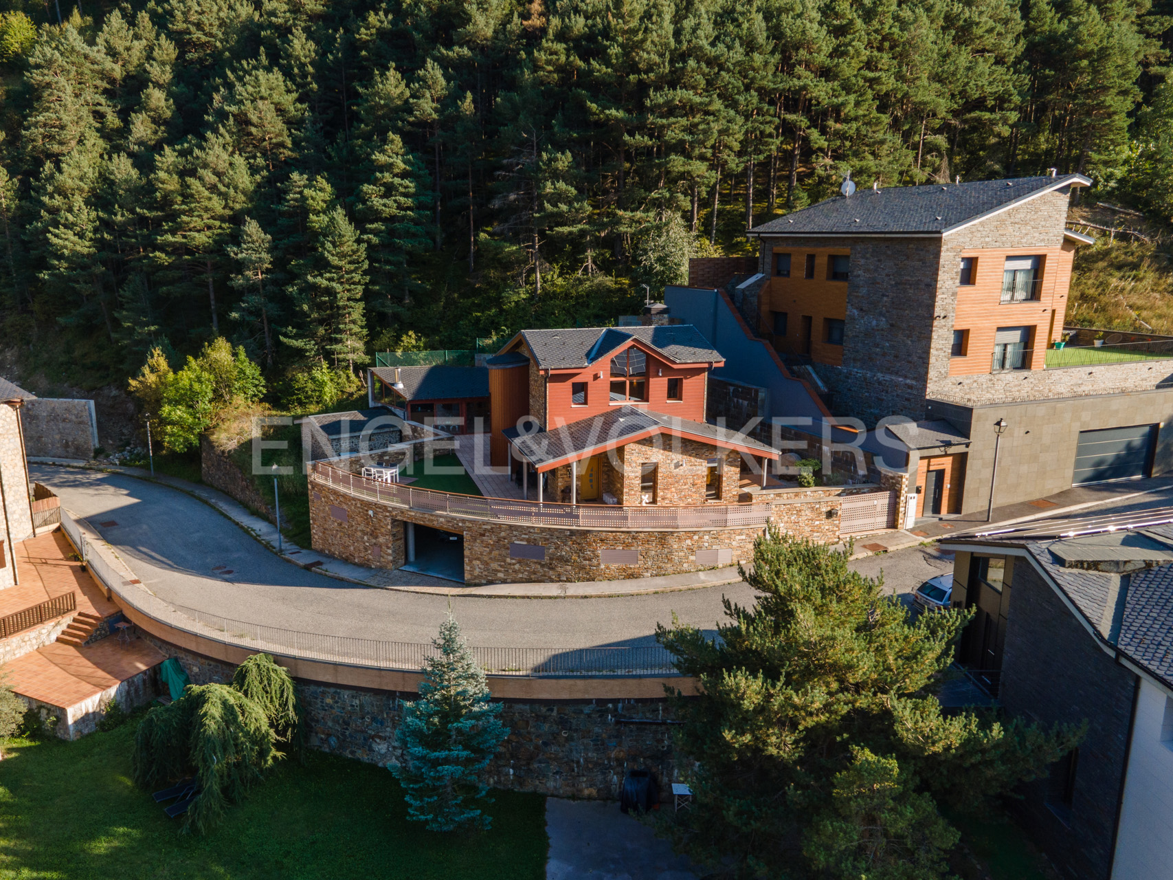 Chalet en venta en Aixirivall, 4 habitaciones, 488 metros