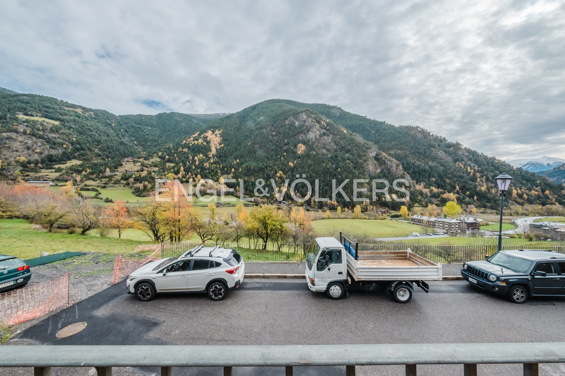 Casa adossada en venda a Arans, 4 habitacions, 382 metres
