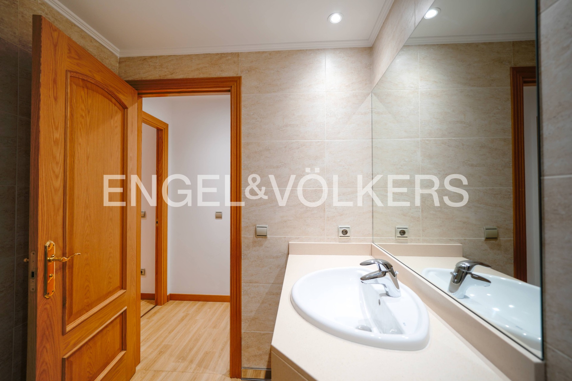 Pis en venda a Arinsal, 2 habitacions, 95 metres