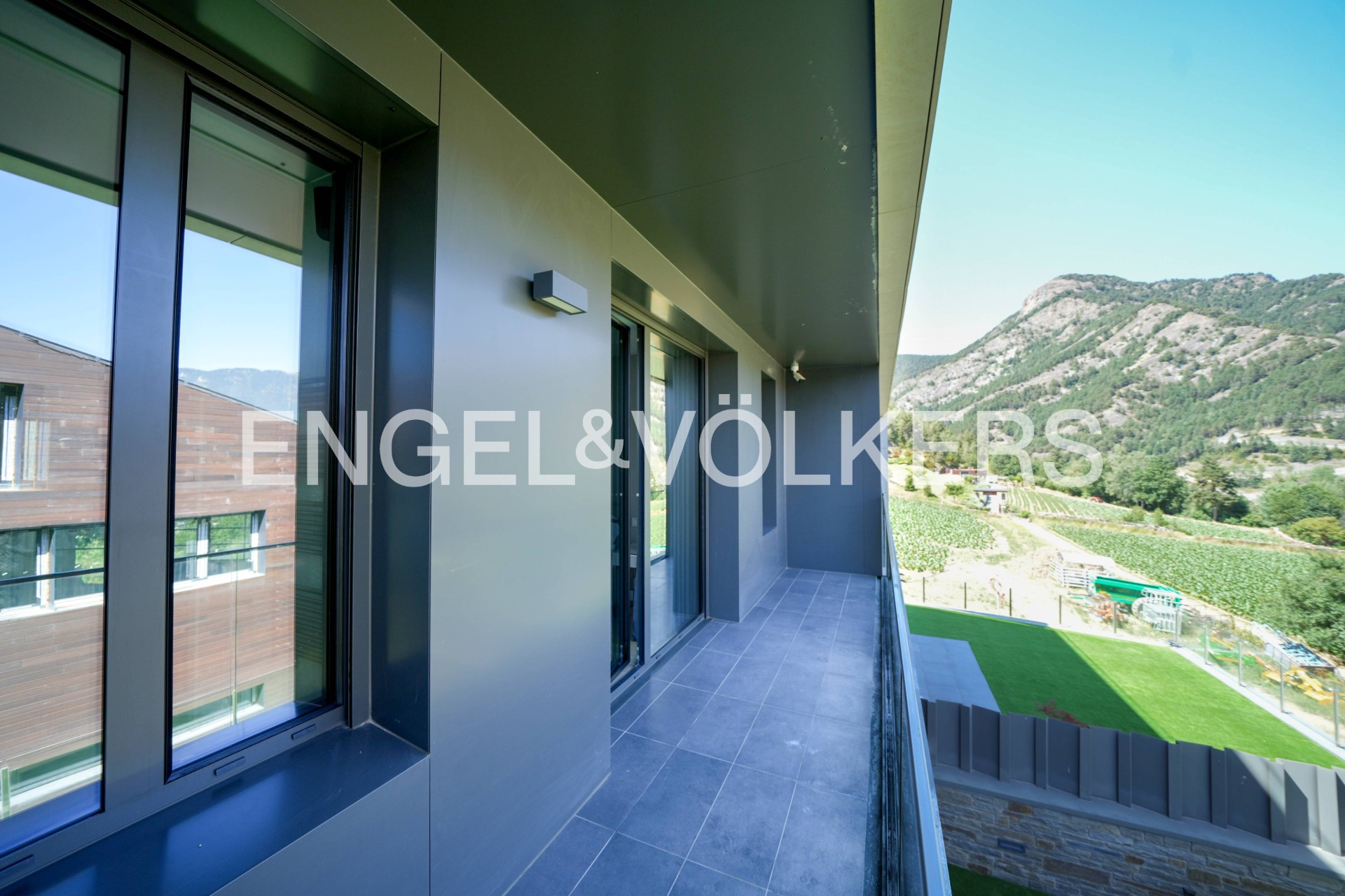 Casa adossada en venda a Escàs, 4 habitacions, 372 metres