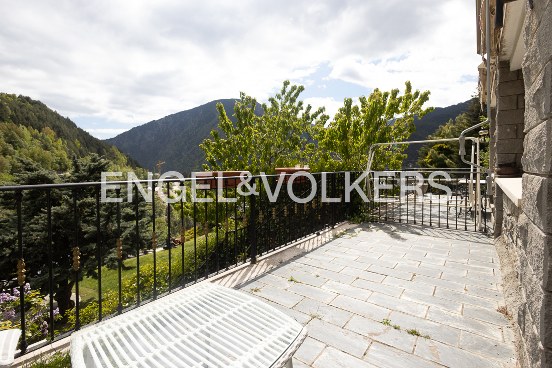 Casa adossada en venda a L'Aldosa de la Massana, 4 habitacions, 174 metres