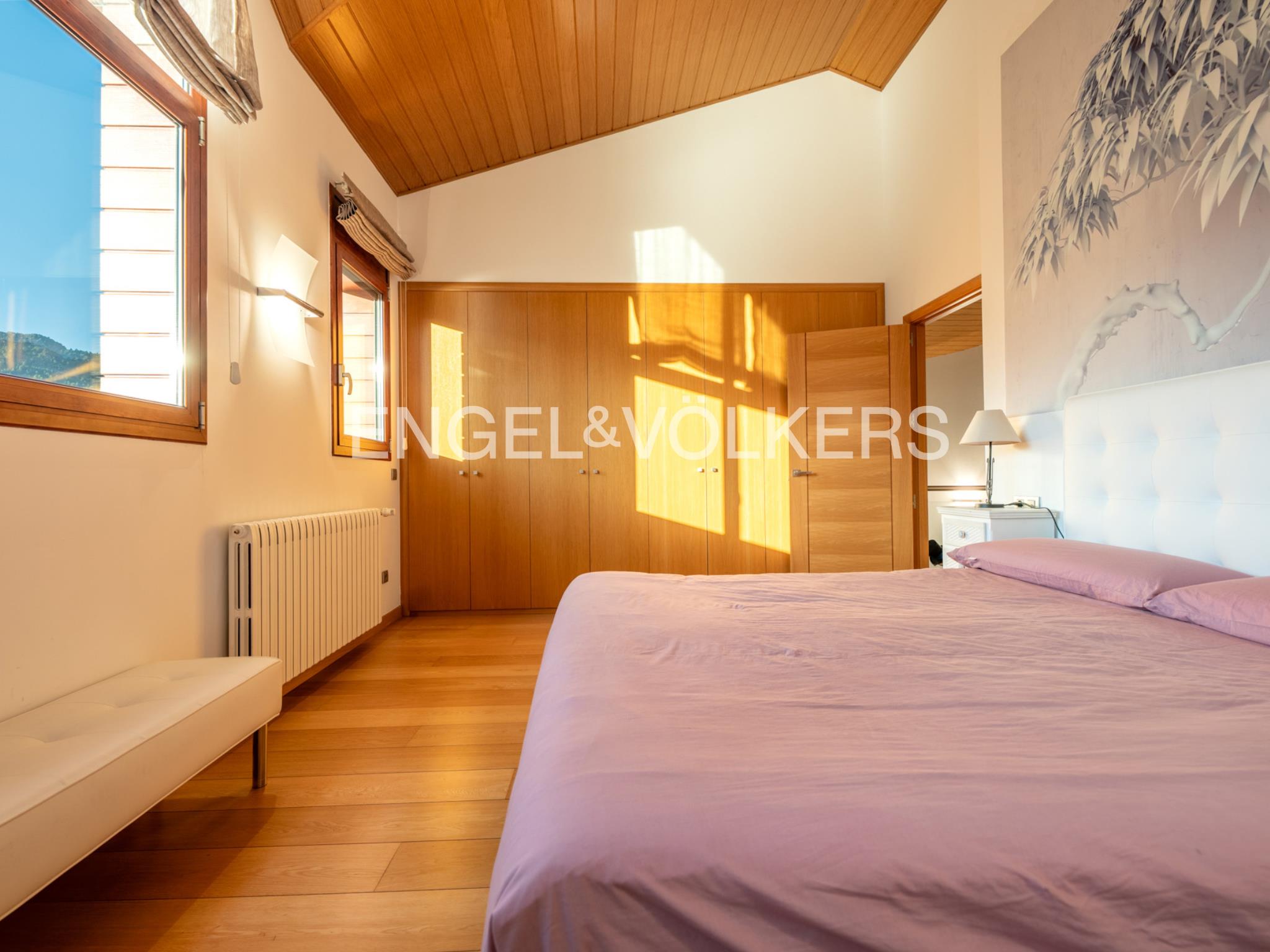 Chalet en venta en Aixirivall, 4 habitaciones, 488 metros
