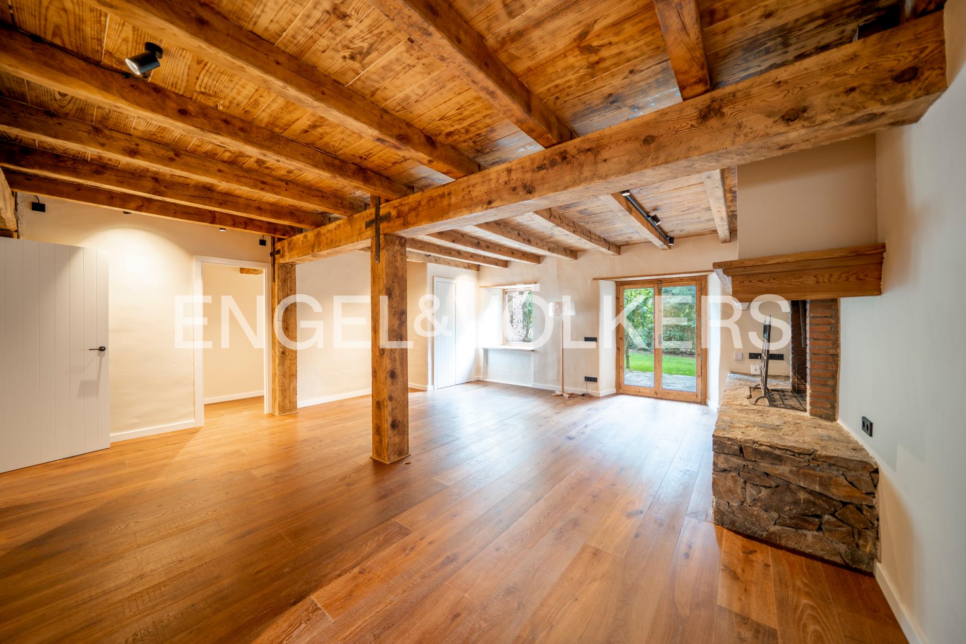 Casa adossada en venda a Ordino, 4 habitacions, 243 metres