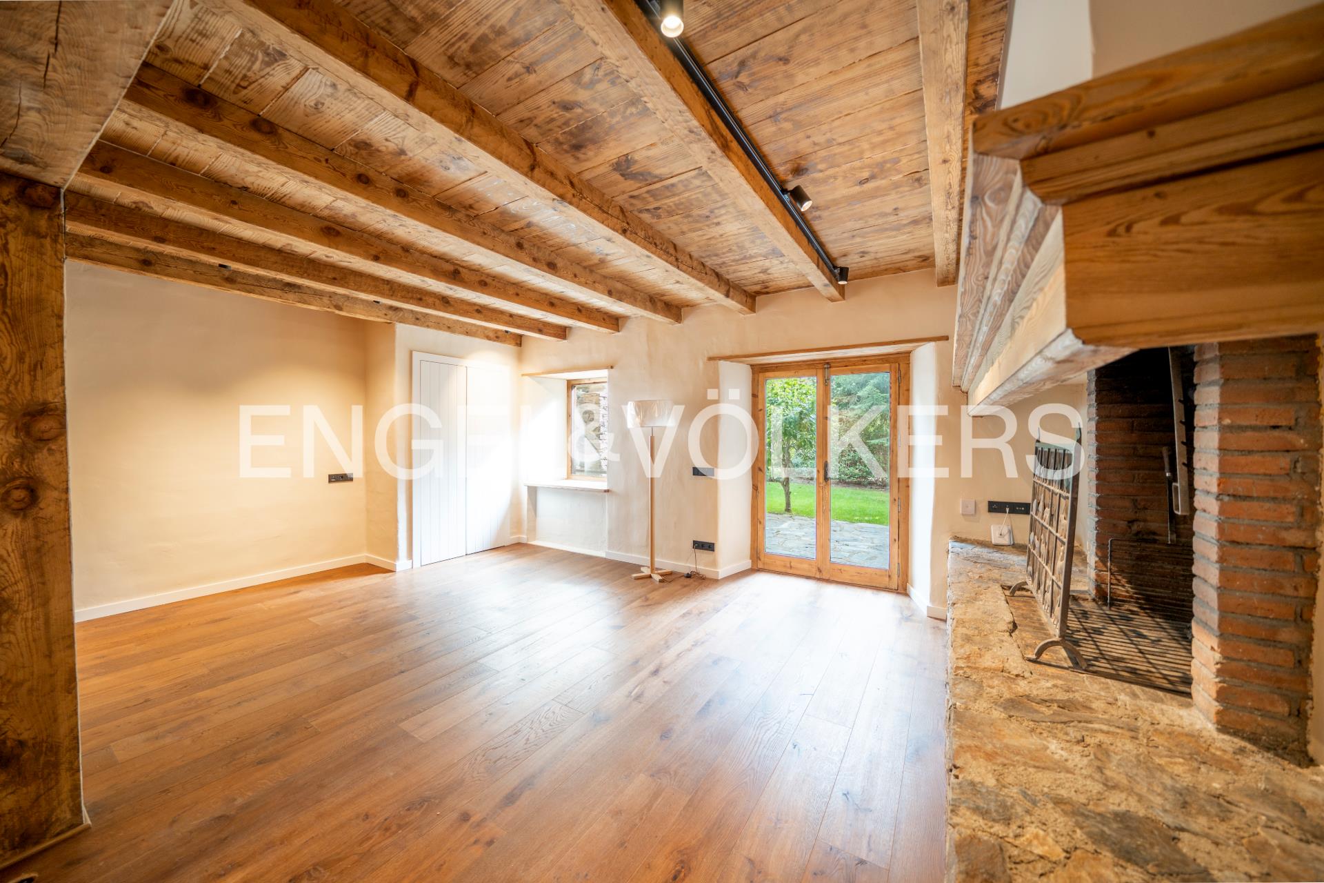 Casa adossada en venda a Ordino, 4 habitacions, 243 metres