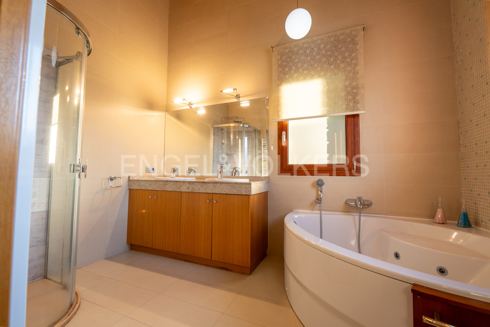 Chalet en venta en Aixirivall, 4 habitaciones, 488 metros