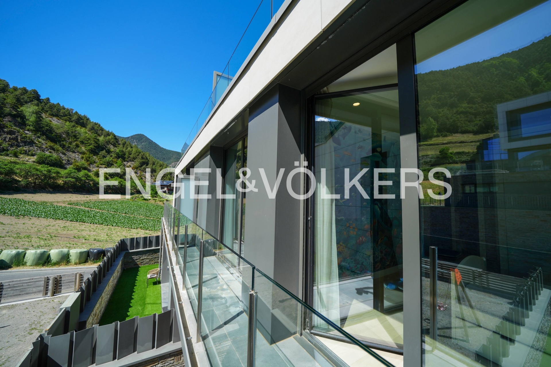 Casa adossada en venda a Escàs, 4 habitacions, 372 metres